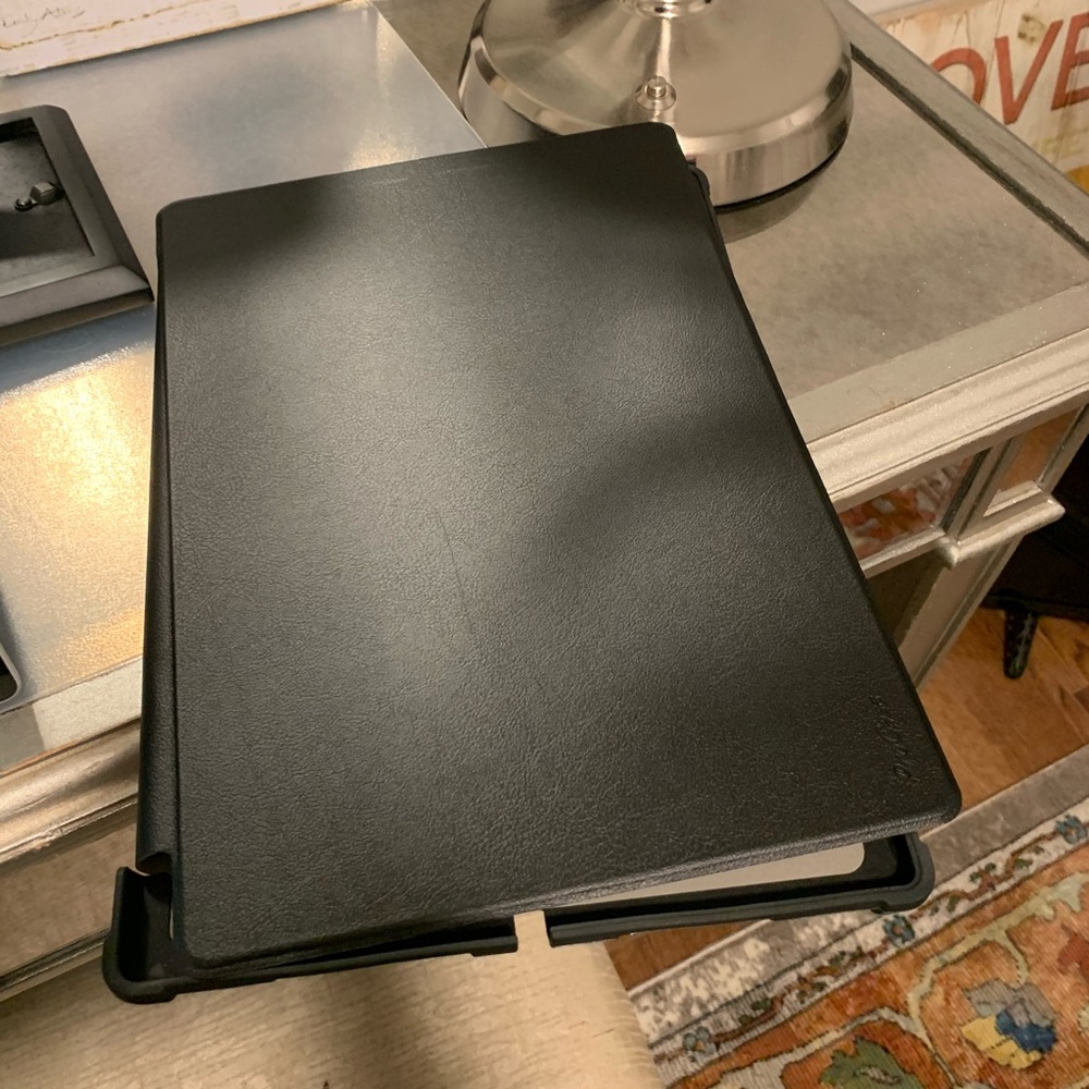 Microsoft Surface Pro 5 - Picture 4 of 8